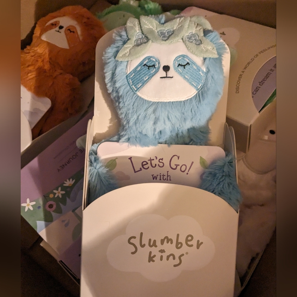 Slumberkins BNIB Blueberry Sloth snuggler with affirmation card
